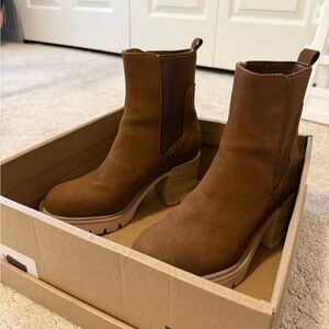 MIA Novie Ankle Books